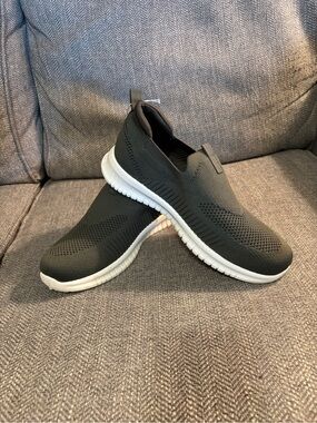 Kinetic Energy Woman’s Memory Foam Slip On Shoes Multiple Sizes